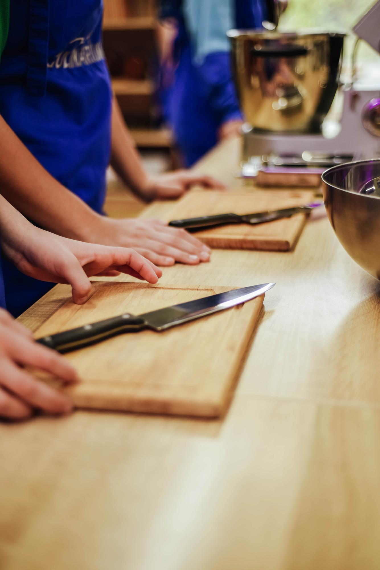 Equipe em aula sobre segurança alimentar
